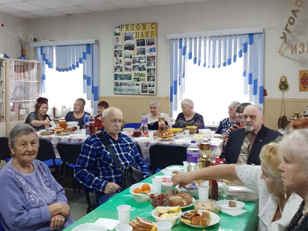 Вечер-встреча «Прекрасен мир любовью матери»