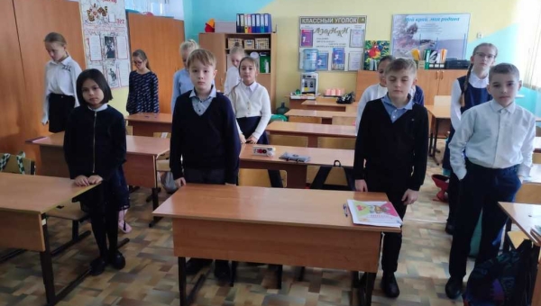 Патриотический час «Имя твоё – неизвестно, подвиг твой – бессмертен», посвящённый Дню Неизвестного  солдата