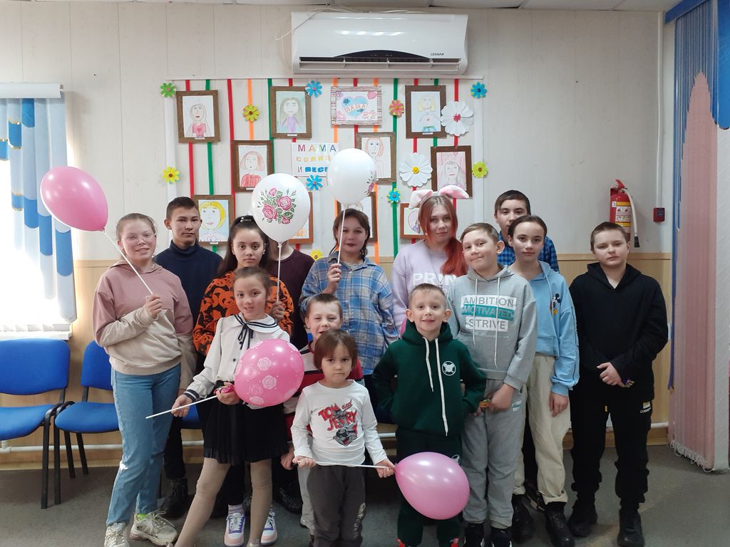 Развлекательная программа «В марте есть такой денёк», посвященная Дню 8 Марта