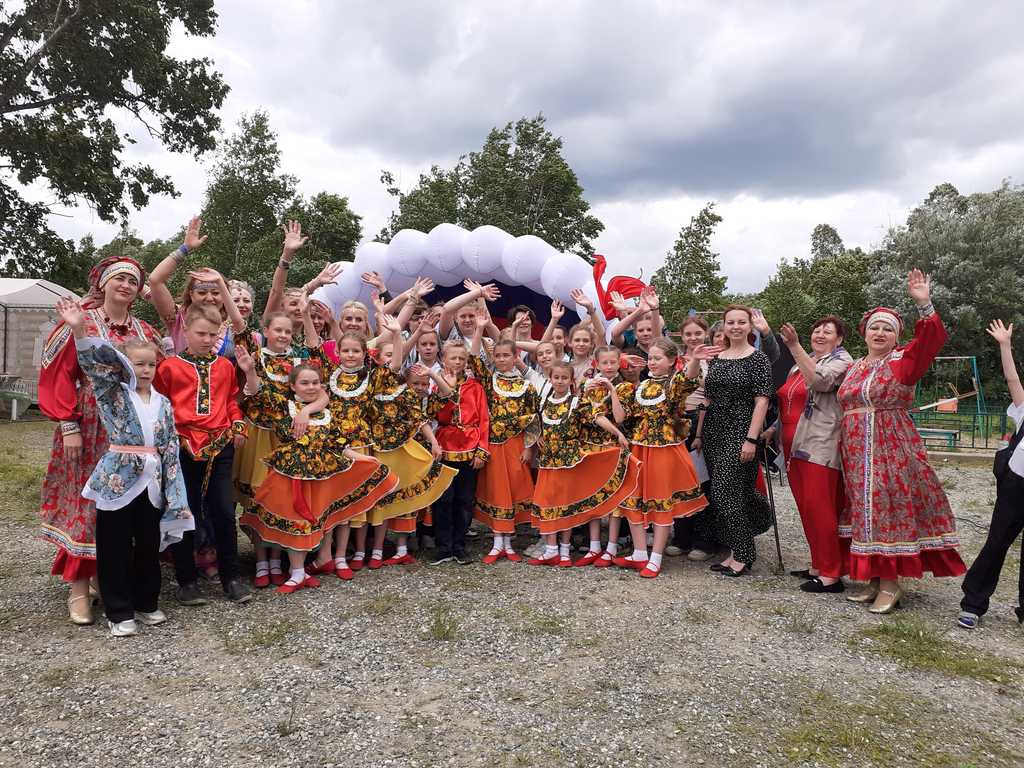 Праздничная программа «Едем, едем в соседнее село»