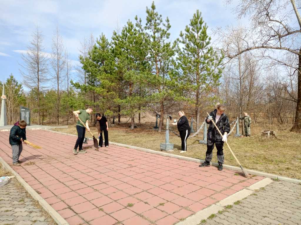 Акция  "Дорога к обелиску"